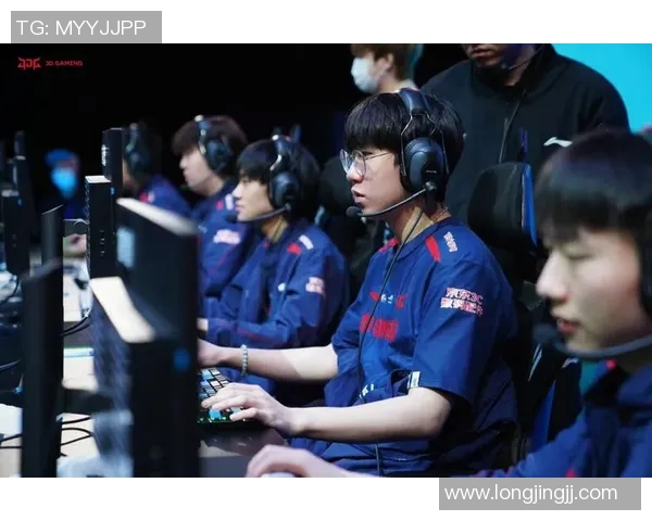 S15电竞总决赛精彩复盘分析JDG与FPX的比赛节奏与策略对比 S15电竞总决赛精彩复盘分析JDG与FPX的比赛节奏与策略对比